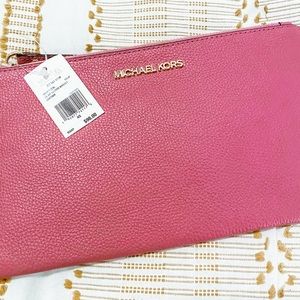 NWT Michael Kors Coral Wristlet